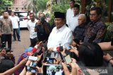 Prabowo menyampaikan permintaan maaf tidak hadiri pemakaman Ani
