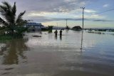 Pemda Bombana salurkan bantun korban banjir Konawe