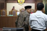 Menag Lukman Hakim jadi saksi untuk dua anak buahnya