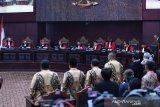 KPU, Bawaslu, dan para kuasa hukum hadiri sidang MK