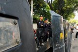 Kepolisian tidak mengendurkan pengamanan di KPU meski tak ada massa