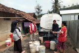 Dompet Dhuafa Sulsel dan PMI salurkan air bersih di Maros