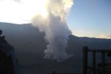 Tangkuban Parahu meletus sebagian Lembang berkabut pekat