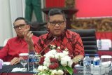 Peserta dan peninjau Kongres V PDI Perjuangan tiba di Bali
