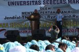 Isi kuliah umum, Menhan ajak mahasiswa UNS jaga Pancasila