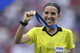 Wasit perempuan pertama pimpin laga Liga Champions