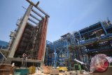 Perbaikan pembangkit gas turbin PLTGU belum tuntas