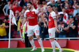 Oezil dan Kolasinac siap bela Arsenal