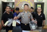 Polisi Surakarta memeriksa pelaku pembunuhan motif cemburu