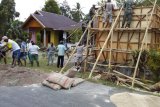 TNI dan warga bangun bak penampungan air di Perangen
