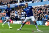 Everton kalahkan Wolverhampton 3-2