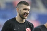 Milan dan Frankfurt barter Silva dengan Rebic