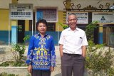 Minat baca murid SD di pesisir Teluk Lampung ini tinggi, dan mereka butuh perpustakaan terapung