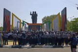 Siswa Pare-pare berdoa untuk mendiang Habibie