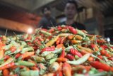 Harga cabe rawit turun