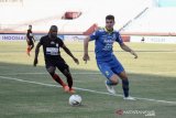 Nick Kuipers optimistis Persib naik ke lima besar usai hadapi Barito
