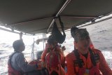 Seorang penumpang kapal nekad loncat di laut Sumbawa