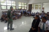 Yonif 713/ST sosialisasikan bahaya narkoba kepada pelajar Keerom