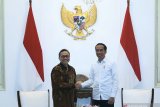 Presiden Jokowi bertemu Zulkifli Hasan di Istana Merdeka