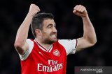 Liverpool mendekati mantan bek Arsenal Sokratis