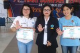 BNN Kota Manado memberi penghargaan dua guru pegiat antinarkoba