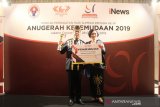 Bitung menerima penghargaan Kota Layak Pemuda