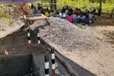 Mahasiswa Uncen kuliah lapangan bersama tim Balai Arkeologi Papua di Waibu