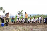 Lomban canangkan Program