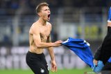 Inter ke pucuk klasemen usai redam Verona 2-1