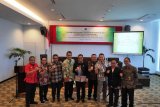 Sekprov sebut ekonomi Sulbar dipacu industri kelapa sawit