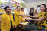 Datang sendiri Lili Binti daftar bacalon wali kota Manado di Golkar