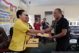 Hari terakhir pendaftaran, dokter sampai politisi datangi DPD Golkar