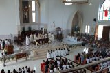 Uskup Manado resmikan Gereja Paroki Kristus Raja Kembes