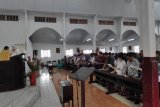 Pastor Bastian lantik panitia pembangunan gereja Paroki Rumengkor