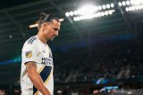 Ibrahimovic diminta perkuat klubnya di divisi tiga