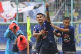 Kemenangan Arema FC 3-2 atas sang juara Liga 1 ternoda
