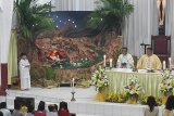 Umat Katolik Keuskupan Manado doakan perdamaian di Malam Natal