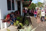 Pemkab Mitra salurkan bantuan Lansia