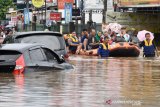 Ketinggian air banjir di Bekasi capai dua meter