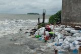 Gubernur Sulsel janji berikan bantuan korban abrasi di Galesong Takalar