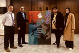 Karya pelukis Indonesia Tondi Hasibuan tarik perhatian penikmat karya seni di London