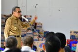 Gubernur serahkan bantuan dua ton beras bagi korban banjir di Barru