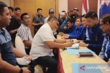 Daftar di Demokrat, Aie Mangindaan sempat tanyakan  nilai diri