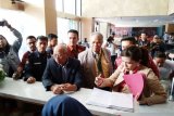 Tim hukum DPP PDI Perjuangan sambangi gedung KPK minta bertemu dewas