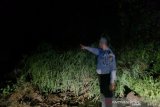 Jalur Bandung-Cianjur lumpuh total akibat tebing longsor