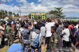 Video: Warga padati ruang sidang DPRD Natuna