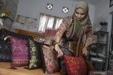 Penjualan Bantal Songket Hingga ke Mancanegara