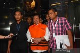 KPK TAHAN BUPATI BENGKALIS