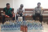 Puluhan botol miras asal Bitung disita polisi Pelabuhan Jayapura
