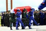 Pelepasan delapan jenazah korban helikopter MI 17 jatuh